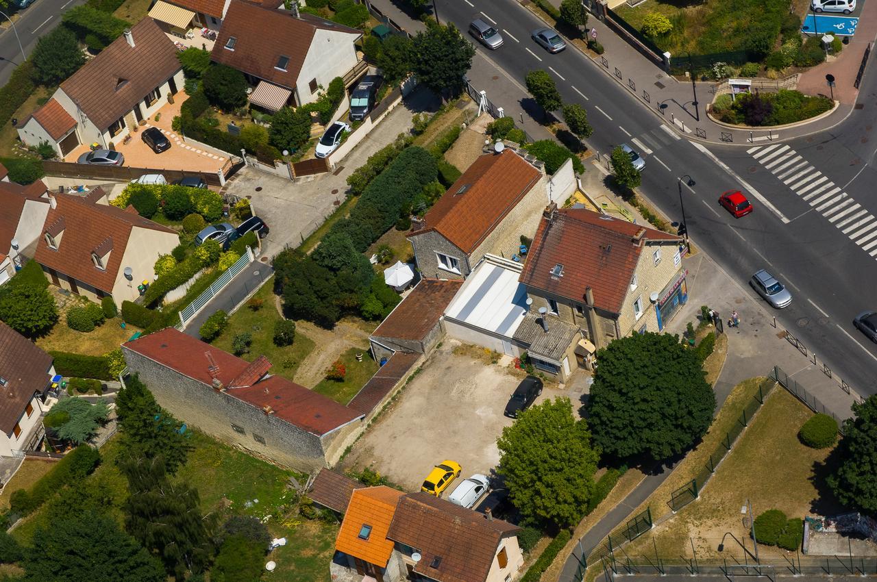 Hotel Dg Mery-sur-Oise Exterior photo